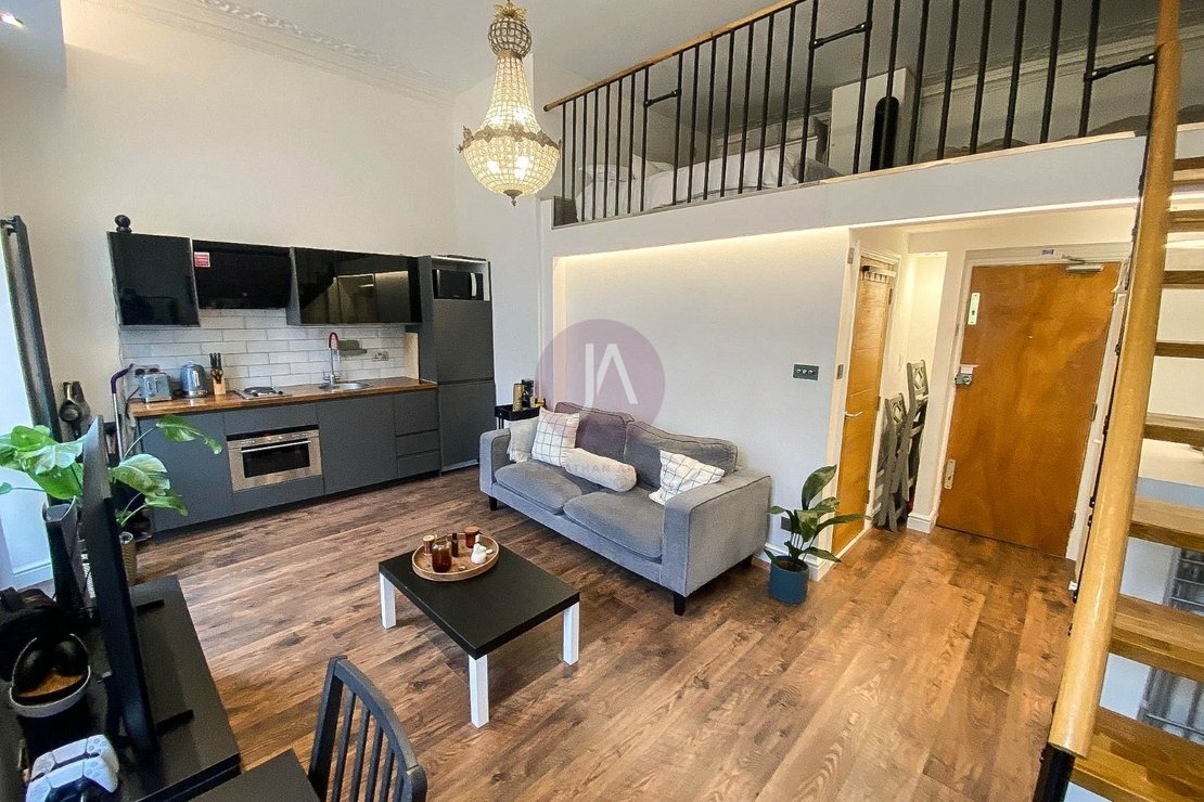 1 bedroom Flat to rent in Forbes House-view7