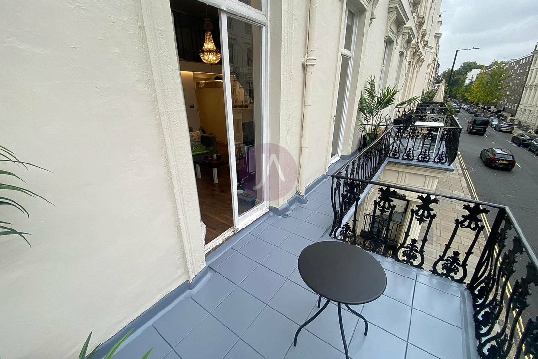 1 bedroom Flat to rent in Forbes House-view10