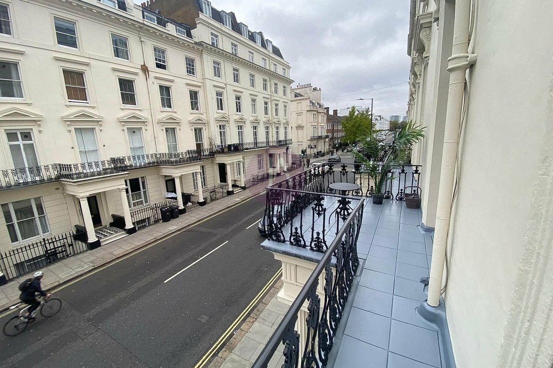 1 bedroom Flat to rent in Forbes House-view4