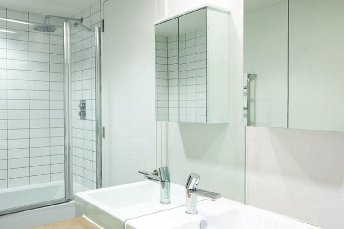 2 bedroom Flat to rent in Fulham Road-view4