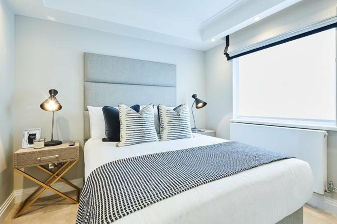 2 bedroom Flat to rent in Fulham Road-view7