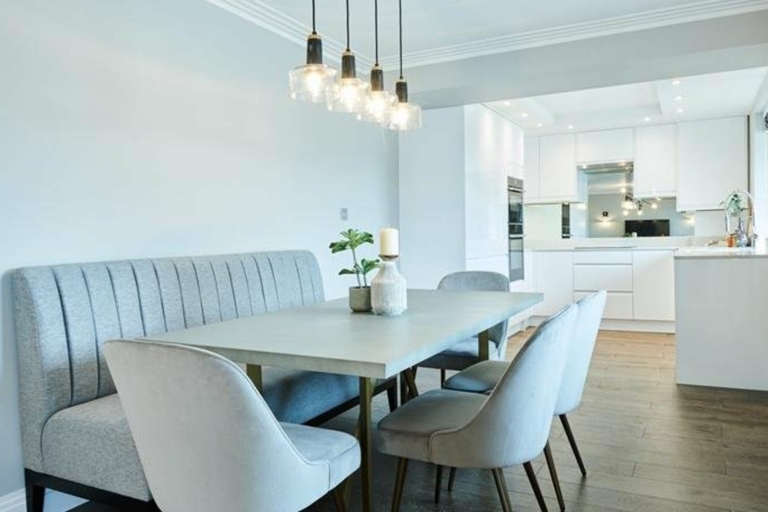 2 bedroom Flat to rent in Fulham Road-view4