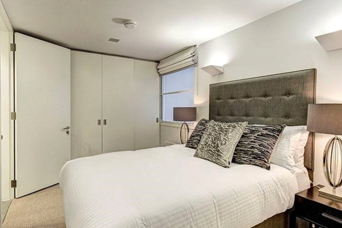 2 bedroom Flat to rent in Fulham Road-view7