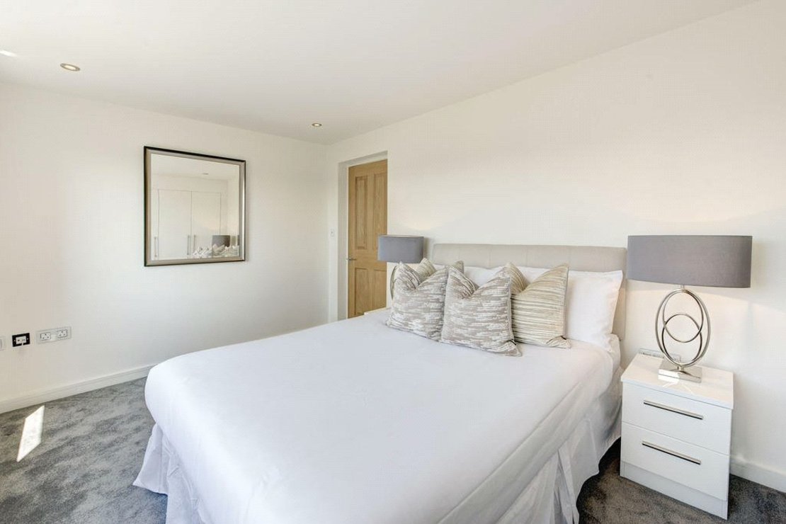 2 bedroom Flat to rent in Fulham Road-view7