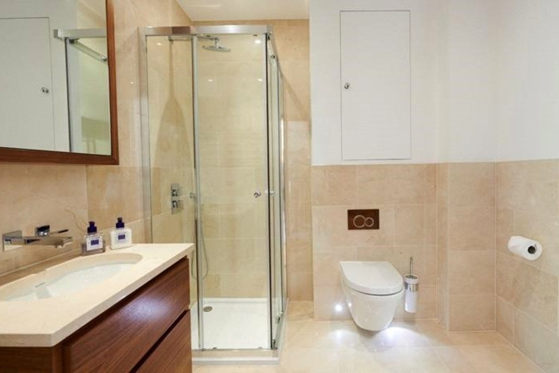 2 bedroom Flat to rent in Garden House-view5