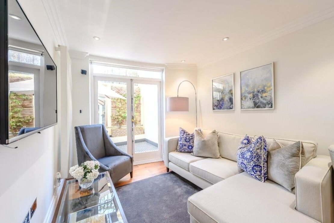 1 bedroom Flat to rent in Garden House-view6