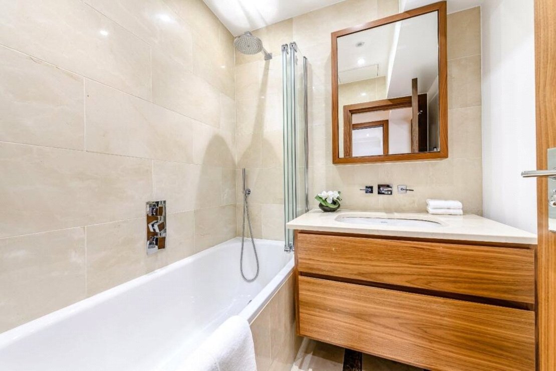 1 bedroom Flat to rent in Garden House-view9