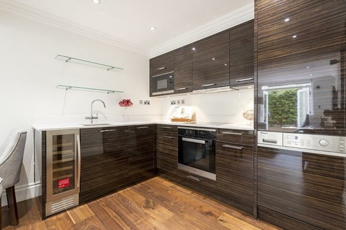 1 bedroom Flat to rent in Garden House-view6