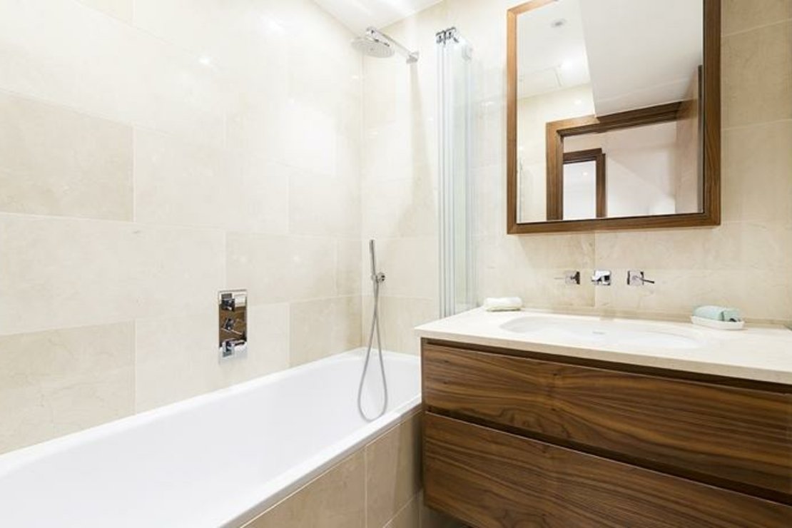 1 bedroom Flat to rent in Garden House-view4