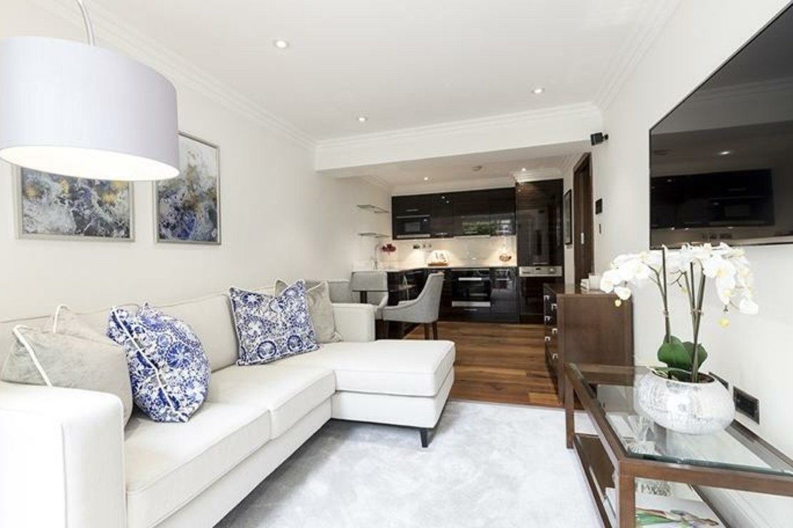 1 bedroom Flat to rent in Garden House-view2