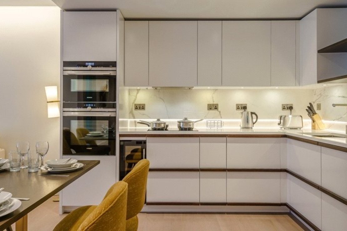1 bedroom Flat,Newhome to rent in Garrett Mansions-view3