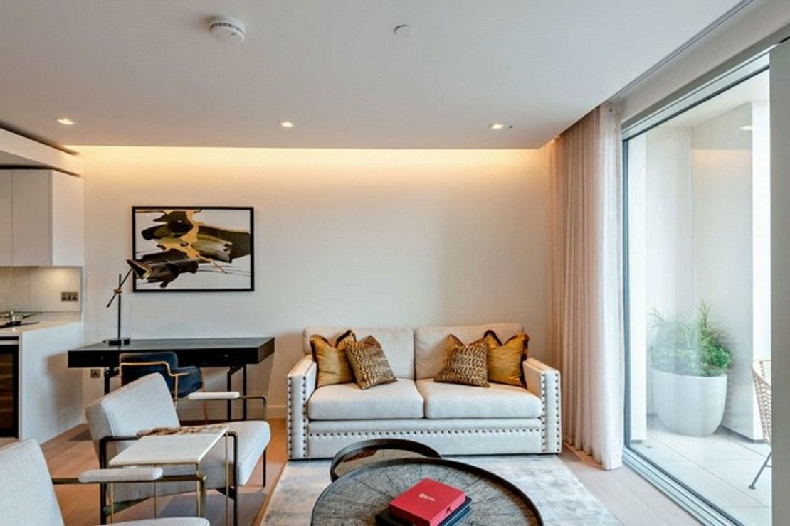 1 bedroom Flat,Newhome to rent in Garrett Mansions-view4