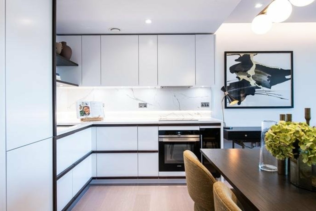 1 bedroom Flat to rent in Garrett Mansions-view3