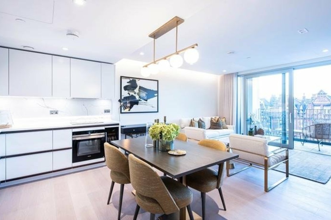 1 bedroom Flat to rent in Garrett Mansions-view1