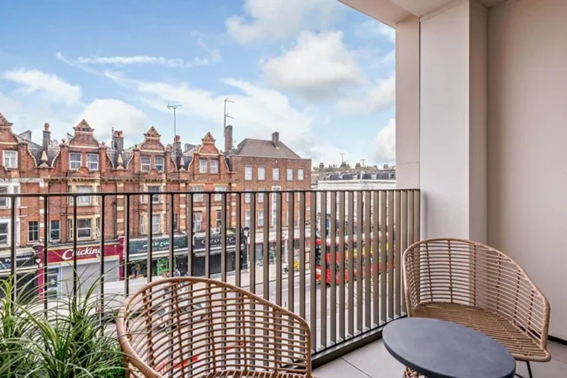 1 bedroom Flat,Newhome to rent in Garrett Mansions-view2