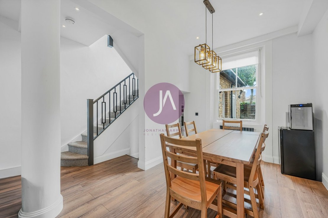 4 bedroom Maisonette to rent in Gayton Road-view4