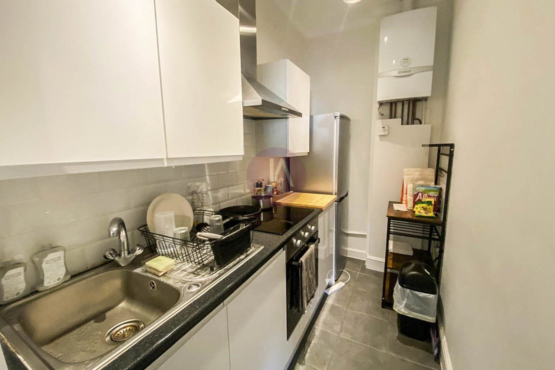 2 bedroom Flat to rent in Gloucester Place-view7