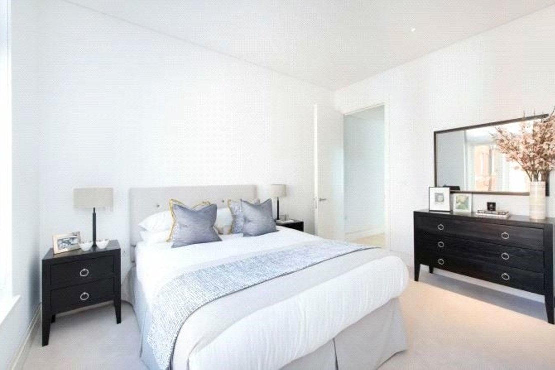 3 bedroom Flat to rent in Green Street-view9