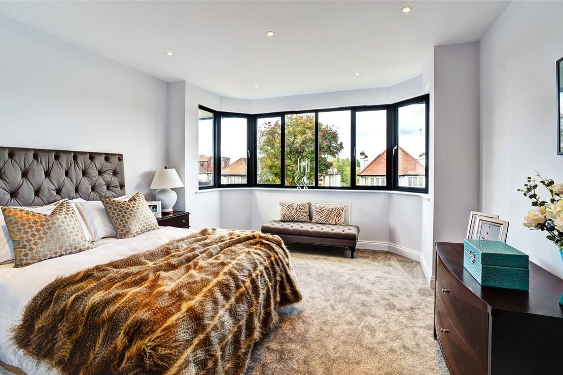 5 bedroom House to rent in Gresham Gardens-view5