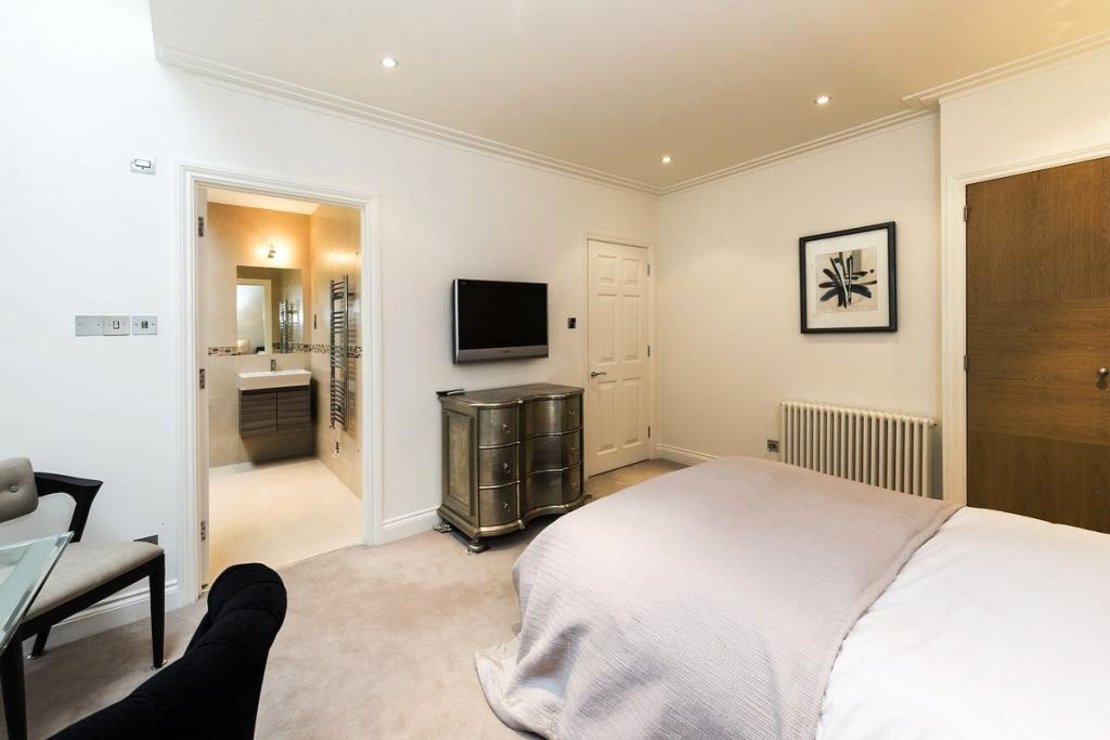 1 bedroom Flat to rent in Grosvenor Hill-view6