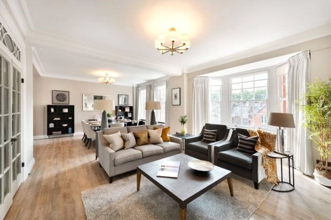 4 bedroom Flat to rent in Grosvenor Square-view2
