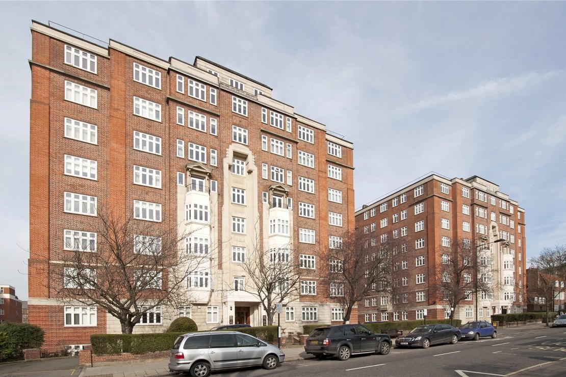 Apartment to rent in Hall Road NW8 Jonathan Arron