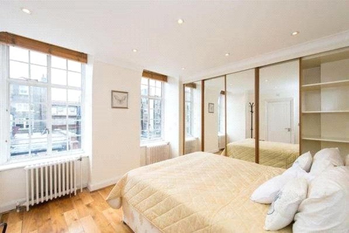 2 bedroom Flat to rent in Hallam Street-view4