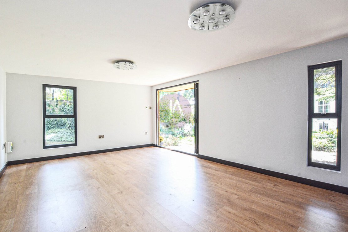 3 bedroom Flat to rent in Hamilton Terrace-view18