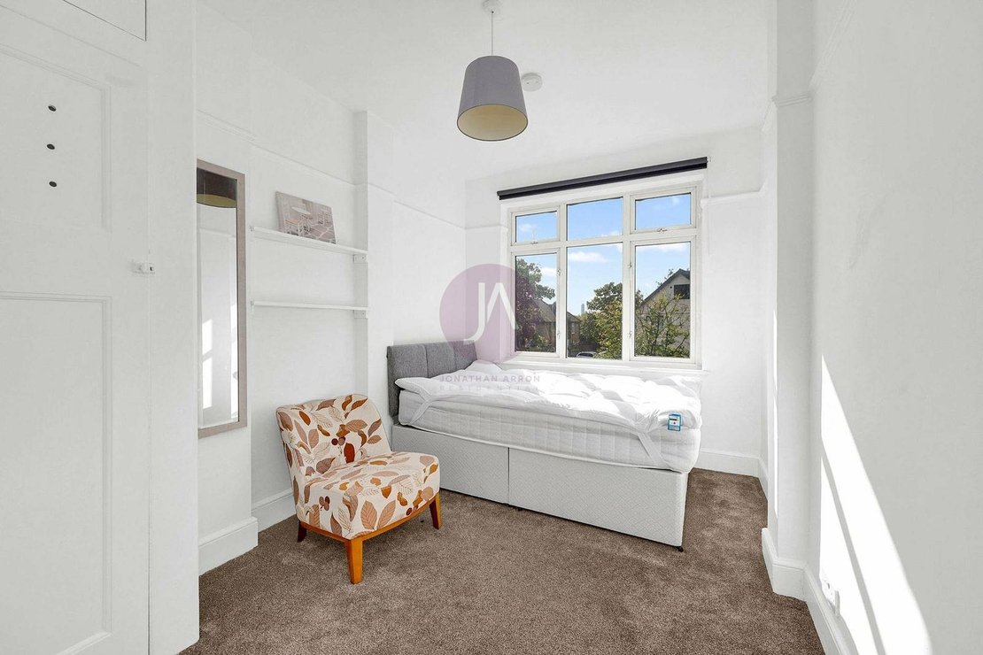 4 bedroom House to rent in Hanover Road-view12