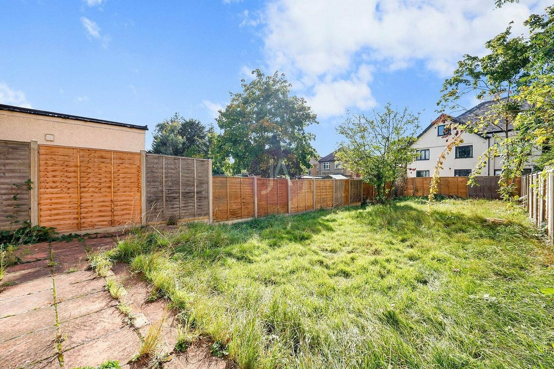 4 bedroom House to rent in Hanover Road-view16