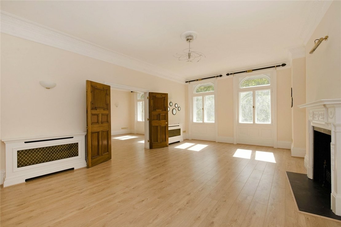4 bedroom Flat to rent in Harley House-view2