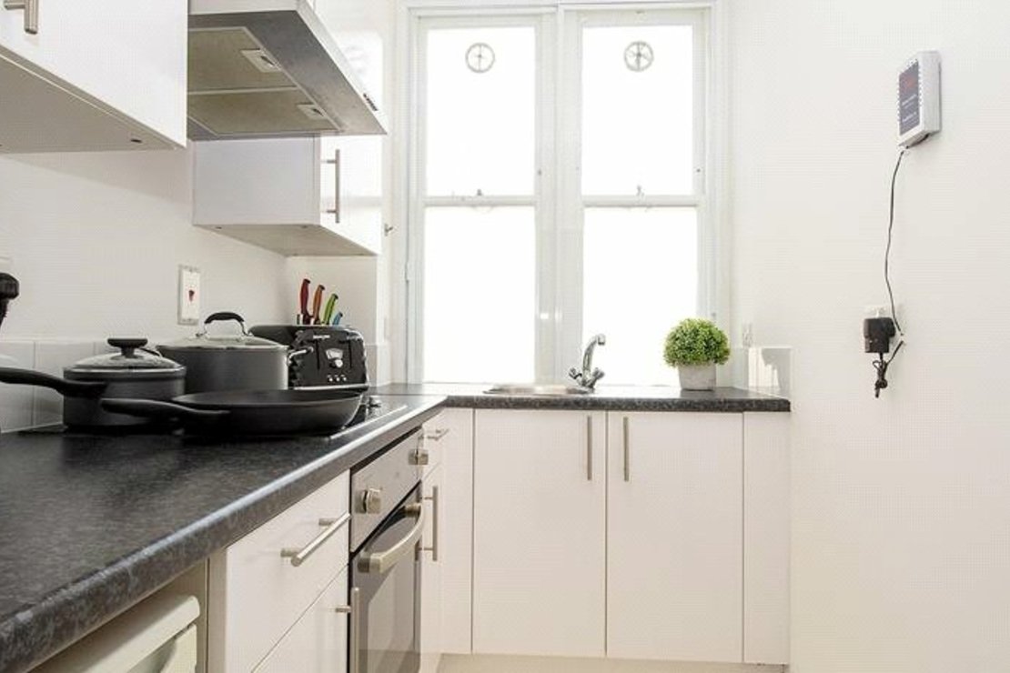 1 bedroom Flat to rent in Hill Street-view4