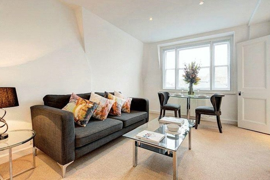 Flat to rent in Hill Street-view2