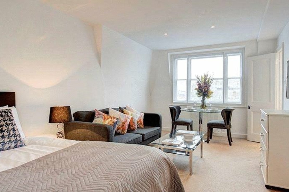 Flat to rent in Hill Street-view4
