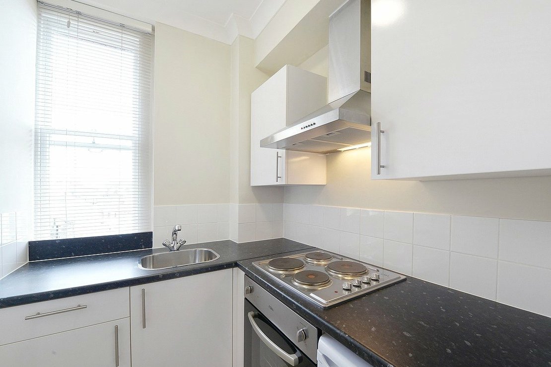 1 bedroom Flat to rent in Hill Street-view2