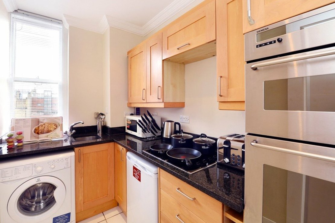 2 bedroom Flat to rent in Hill Street-view3