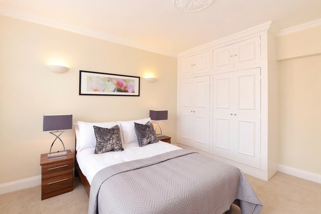 2 bedroom Flat to rent in Hill Street-view5