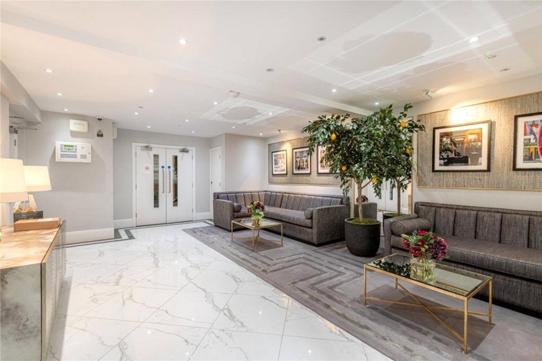 Flat to rent in Hill Street-view7