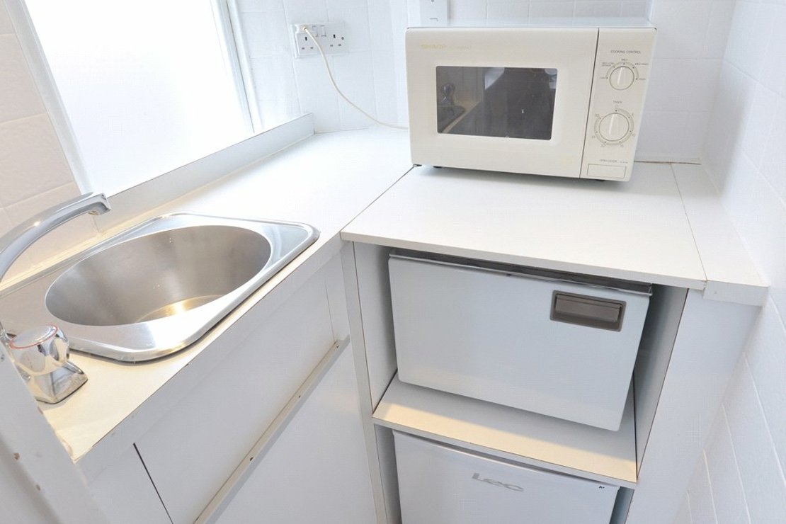 1 bedroom Flat to rent in Hill Street-view5