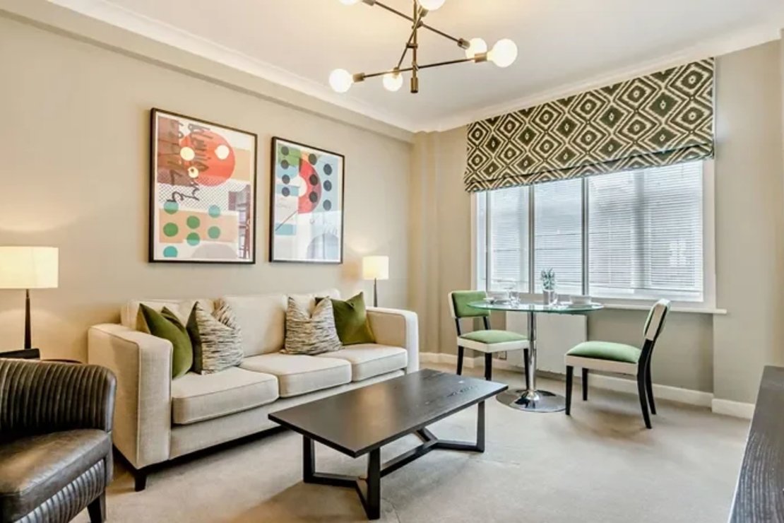 1 bedroom Flat to rent in Hill Street-view1