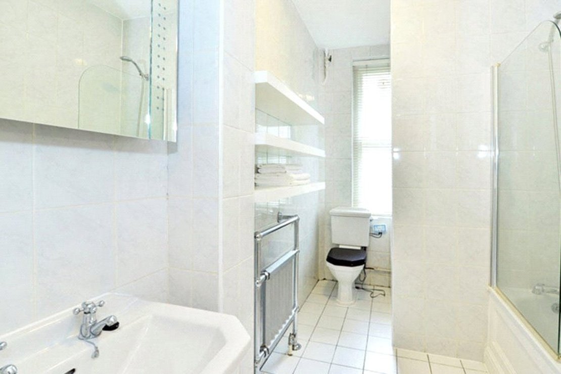 Flat to rent in Hill Street-view4