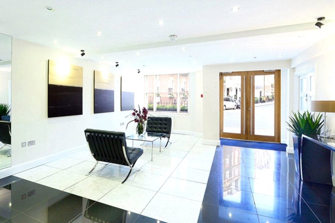 Flat to rent in Hill Street-view5