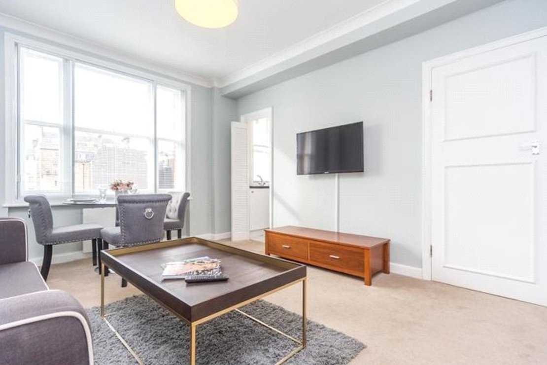 1 bedroom Flat to rent in Hill Street-view1
