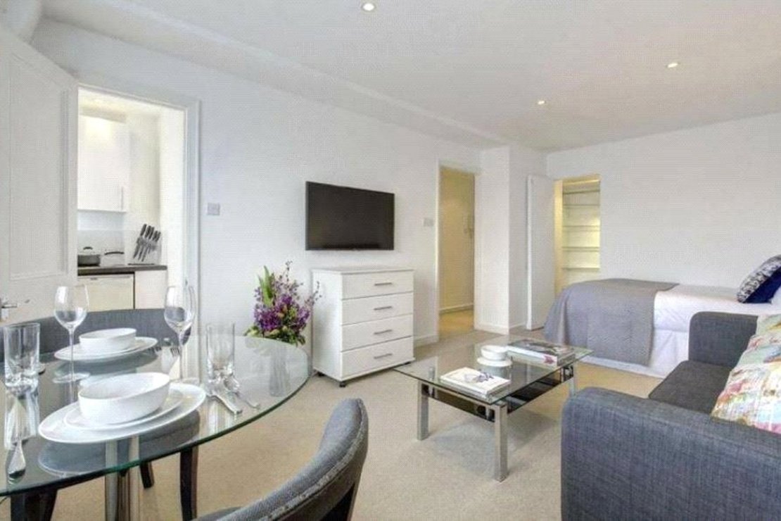 Flat to rent in Hill Street-view2