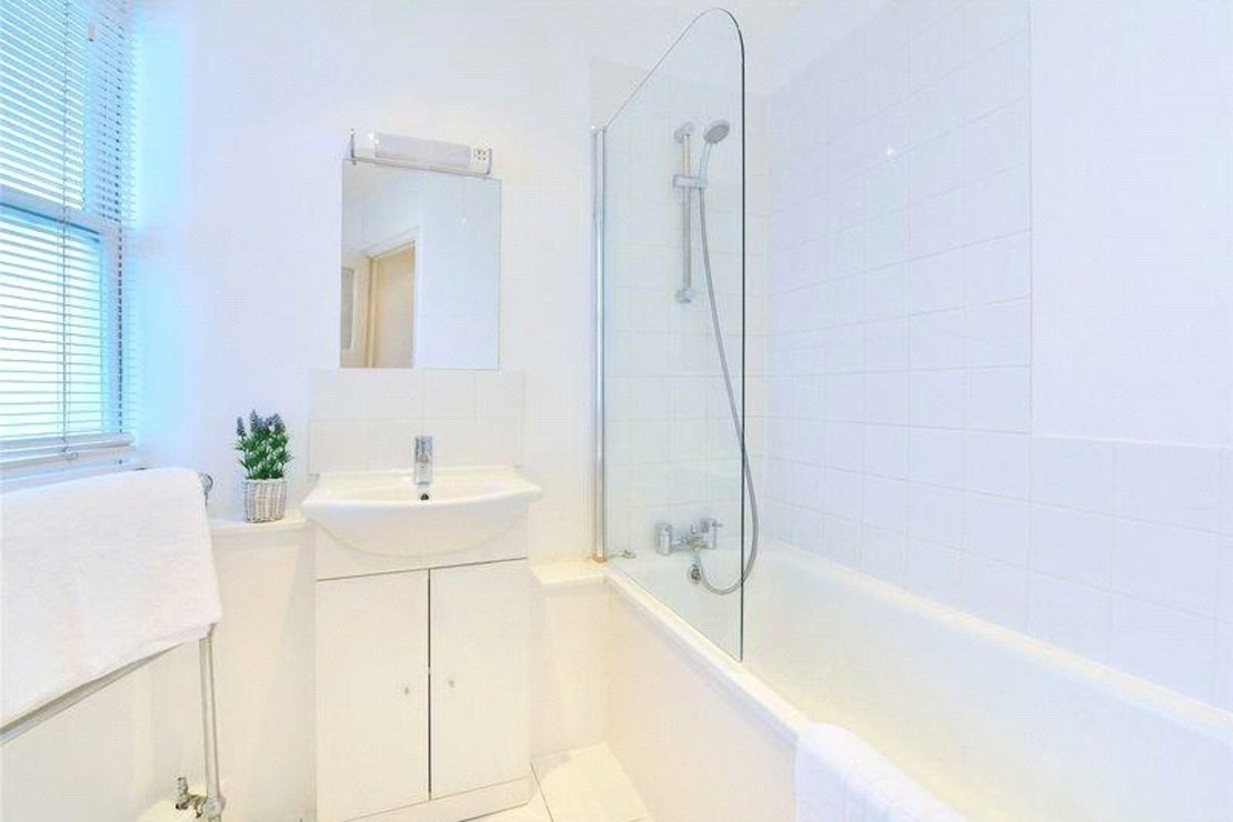 Flat to rent in Hill Street-view5