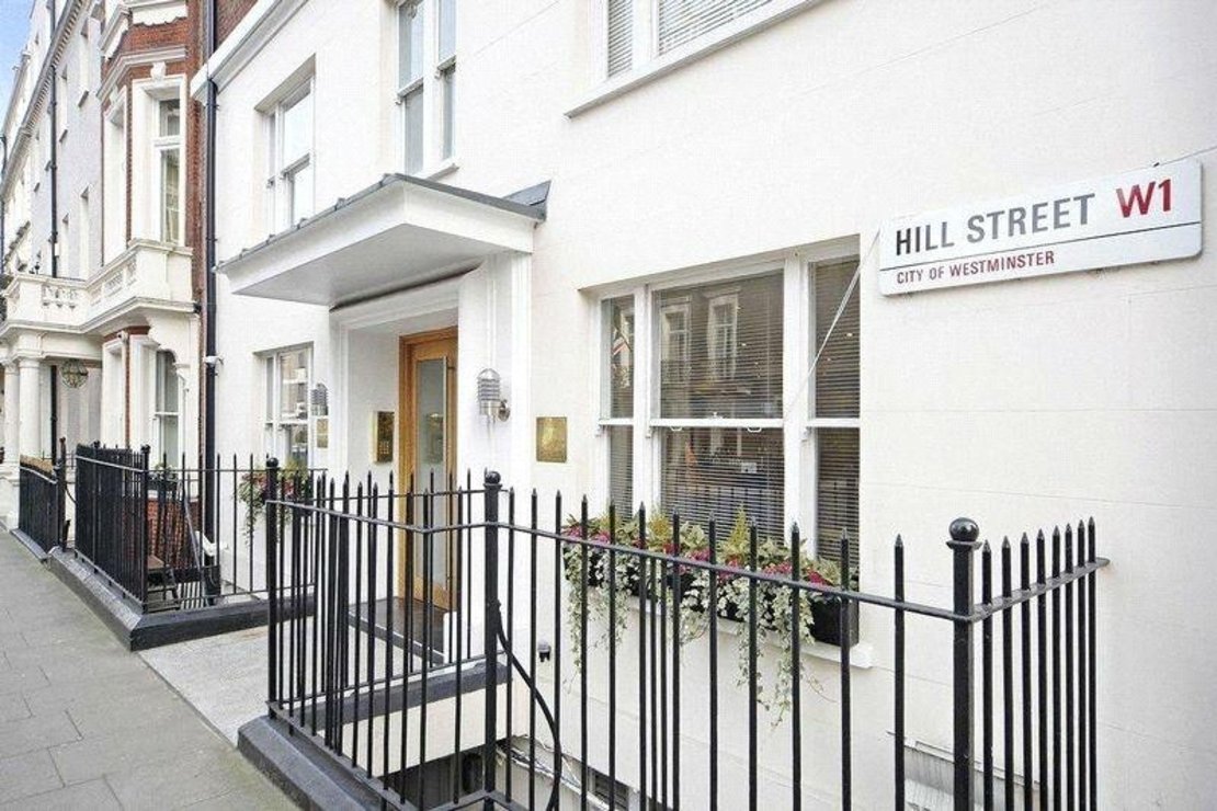 Flat to rent in Hill Street-view6