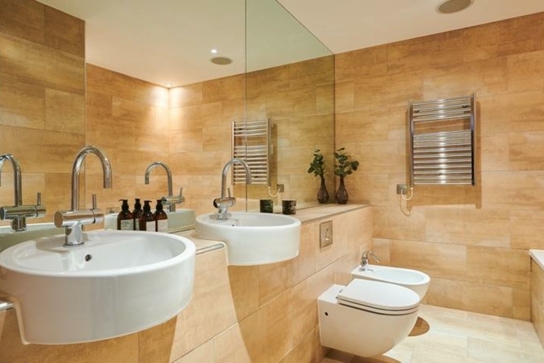 2 bedroom Flat to rent in Imperial House-view6