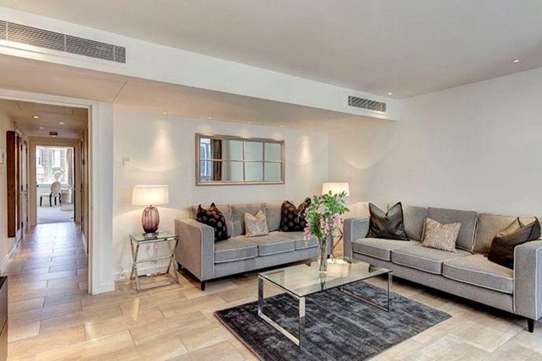 2 bedroom Flat to rent in Imperial House-view2