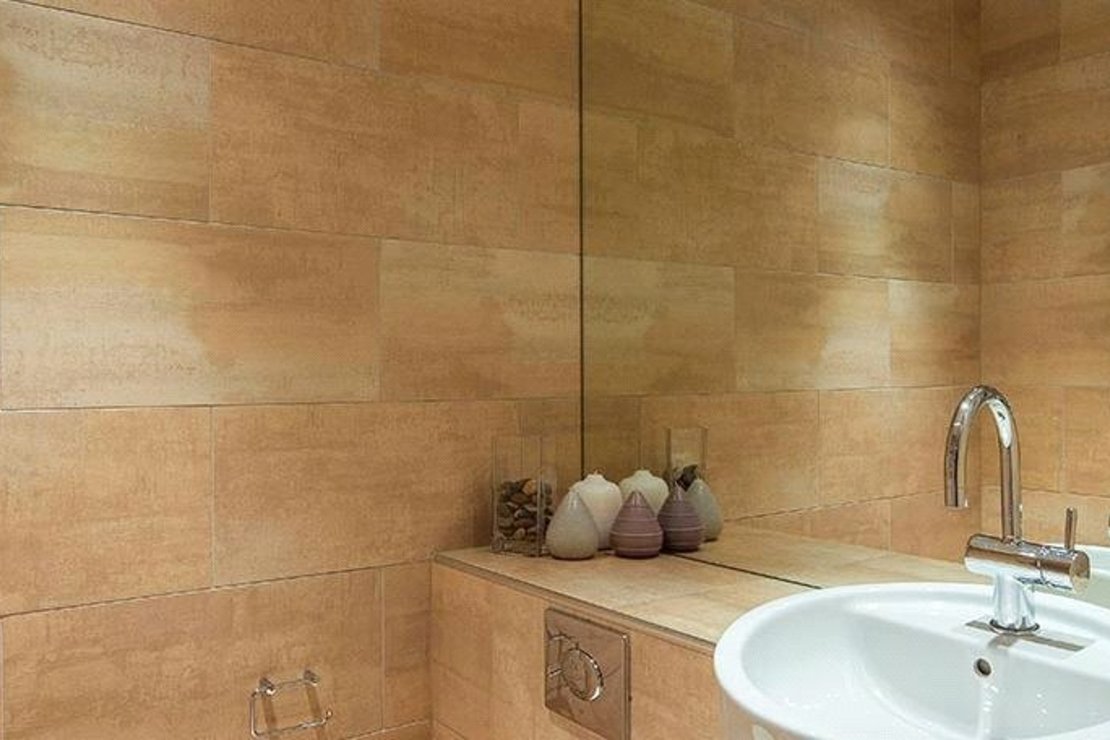 2 bedroom Flat to rent in Imperial House-view6