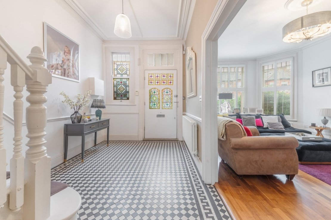 5 bedroom House to rent in Keyes Road-view17